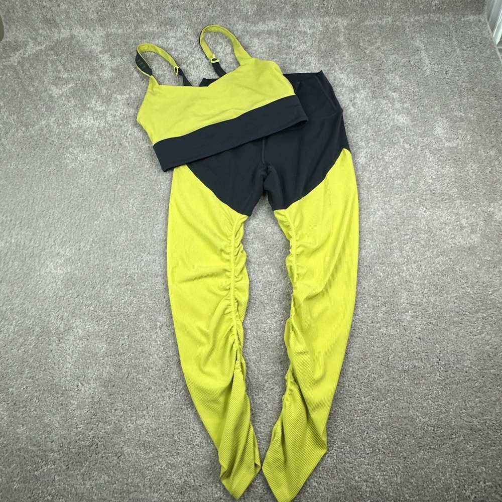 Zyia Women's‎ Size Medium Parallel Storm Ribbed Hi Rise Legging & Sports Bra Set
